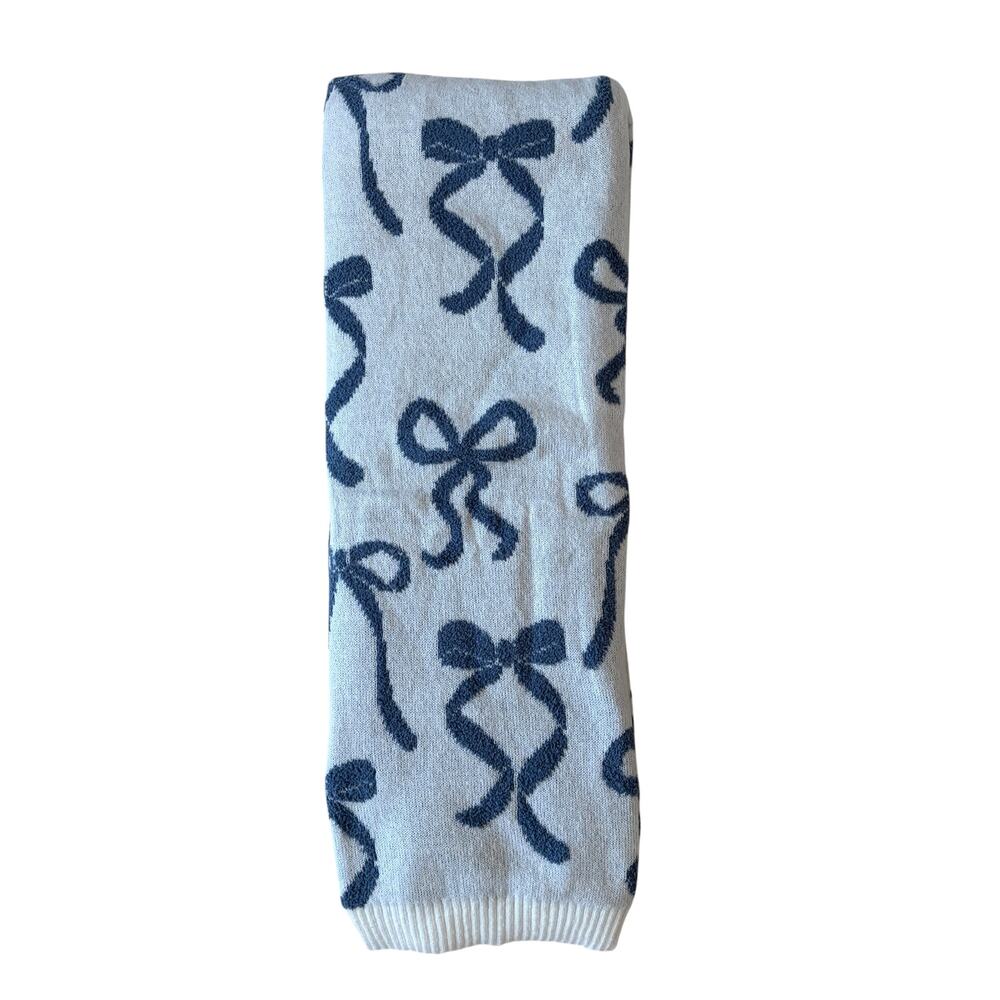 Cupcakes & Cashmere Beautiful Blue Bows Throw Blanket 50x70 VIRAL Coquette New